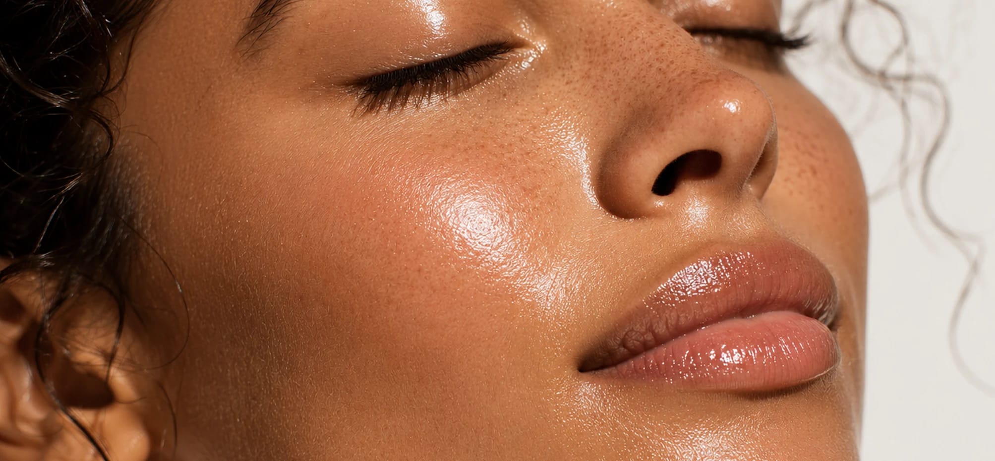 Dermaplane in Glendale, CA: Instant Exfoliation & Peach Fuzz Removal